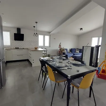 Family Apartment Marton Makarska Exterior photo
